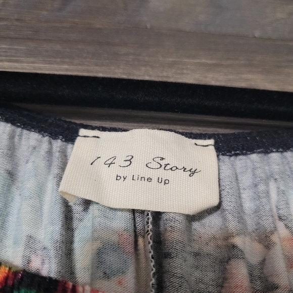 143 STORY by Line Up Romper Size M Black Floral - Picture 3 of 4